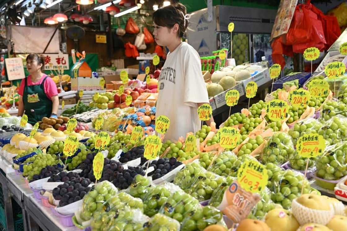 Waiting on the shelves in Hong Kong -- and online -- are copycat Shine Muscat grapes grown by China and South Korea that are nearly the same, but much cheaper Waiting on the shelves in Hong Kong -- and online -- are copycat Shine Muscat grapes grown by China and South Korea that are nearly the same, but much cheaper