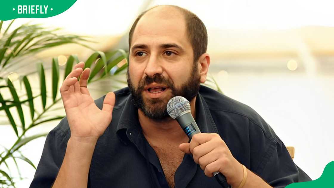 Dave Attell in a panel discussion Dave Attell in a panel discussion