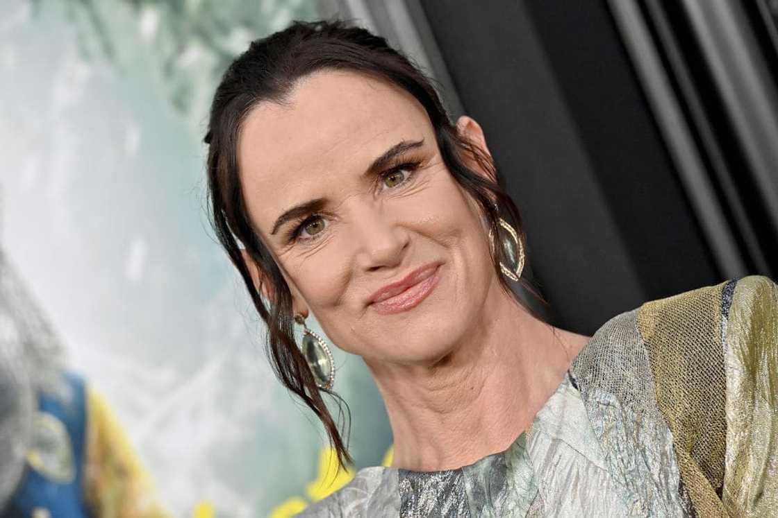 Juliette Lewis’ profiles