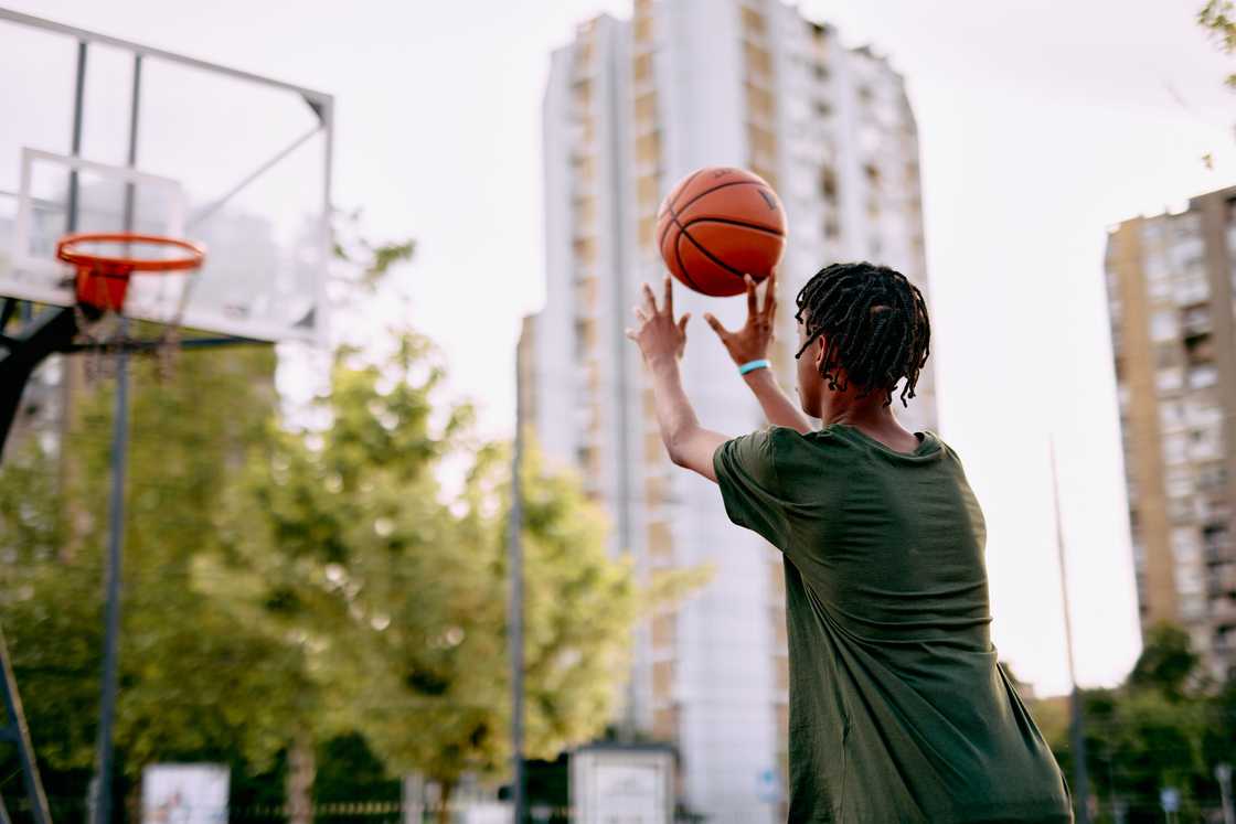 Atang Pahlamohlaka went to the USA and Serbia to study and play basketball in high school