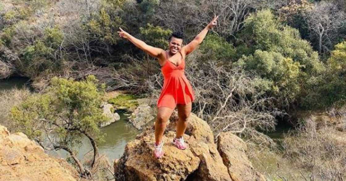 Zodwa is getting dragged online for flouting lockdown laws again Zodwa is getting dragged online for flouting lockdown laws again