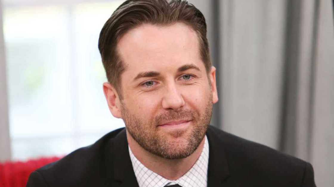 Actor Niall Matter at Hallmark's "Home & Family" celebrating 'Christmas In July' at Universal Studios Hollywood Actor Niall Matter at Hallmark's "Home & Family" celebrating 'Christmas In July' at Universal Studios Hollywood