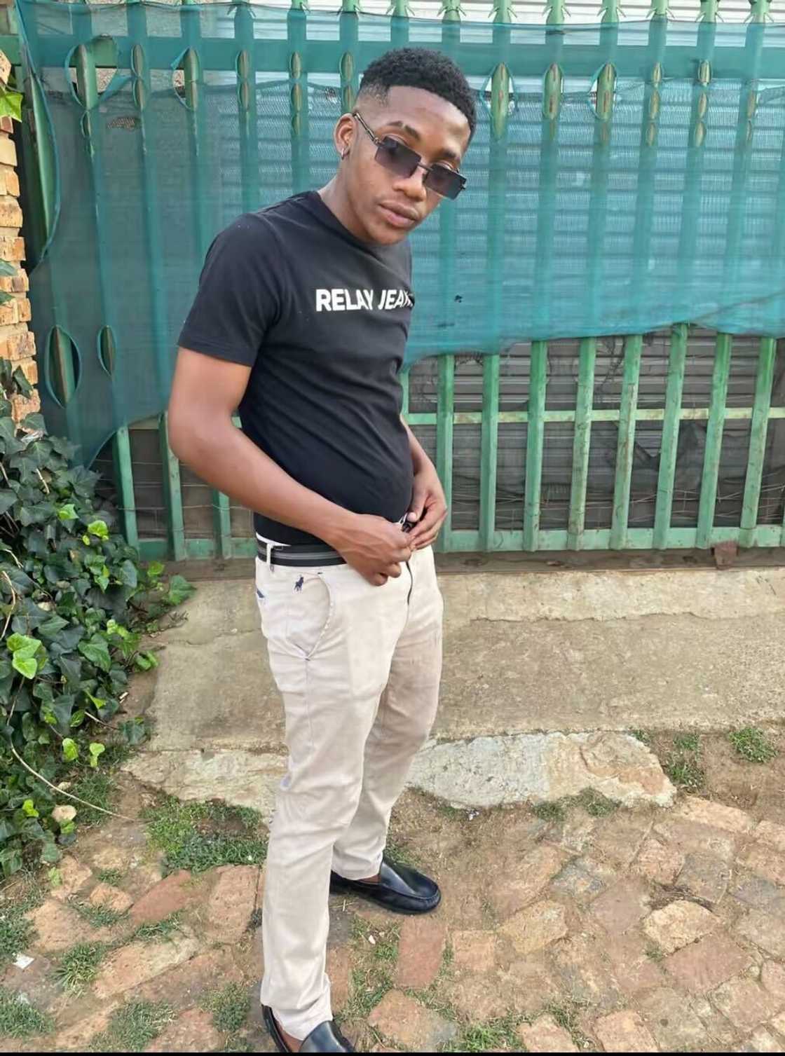 A young man shared how Johannesburg thieves used a sneaky tactic to target his sister.