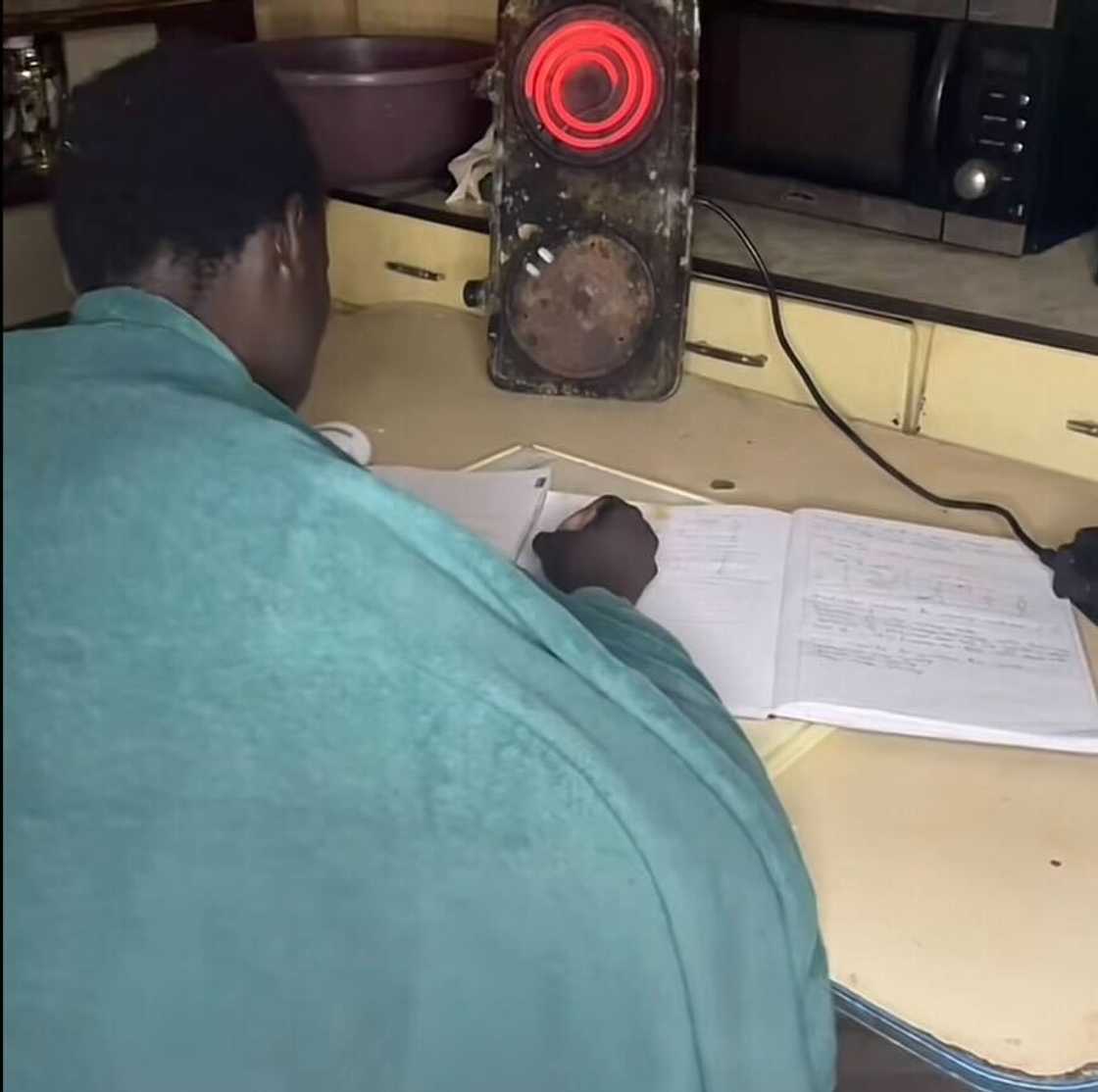 A university student's winter study setup to save the semester stuns Mzansi. A university student's winter study setup to save the semester stuns Mzansi.