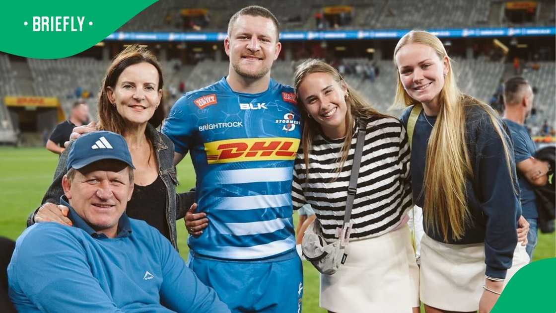 Nicolene Erasmus and her children posed with her future son-in-law Andre-Hugo Venter.