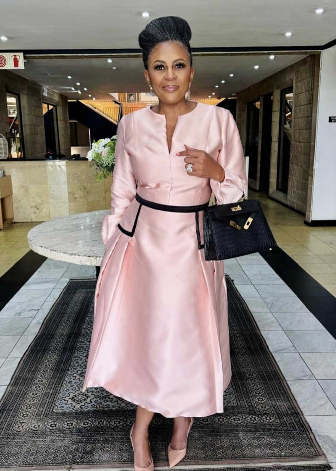 Mzansi weighed in on Basetsana Kumalo's handbag Mzansi weighed in on Basetsana Kumalo's handbag