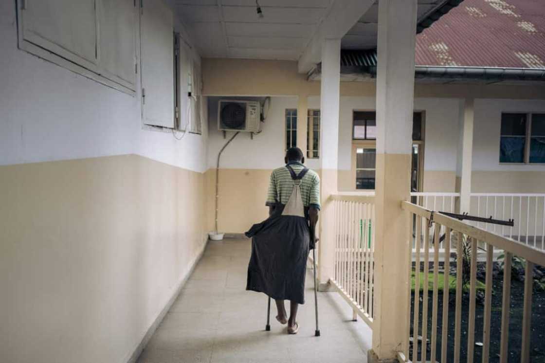 At the hopital in Goma, only ten people have been admitted since the resurgence in fighting because of the difficulty crossing the frontlines At the hopital in Goma, only ten people have been admitted since the resurgence in fighting because of the difficulty crossing the frontlines