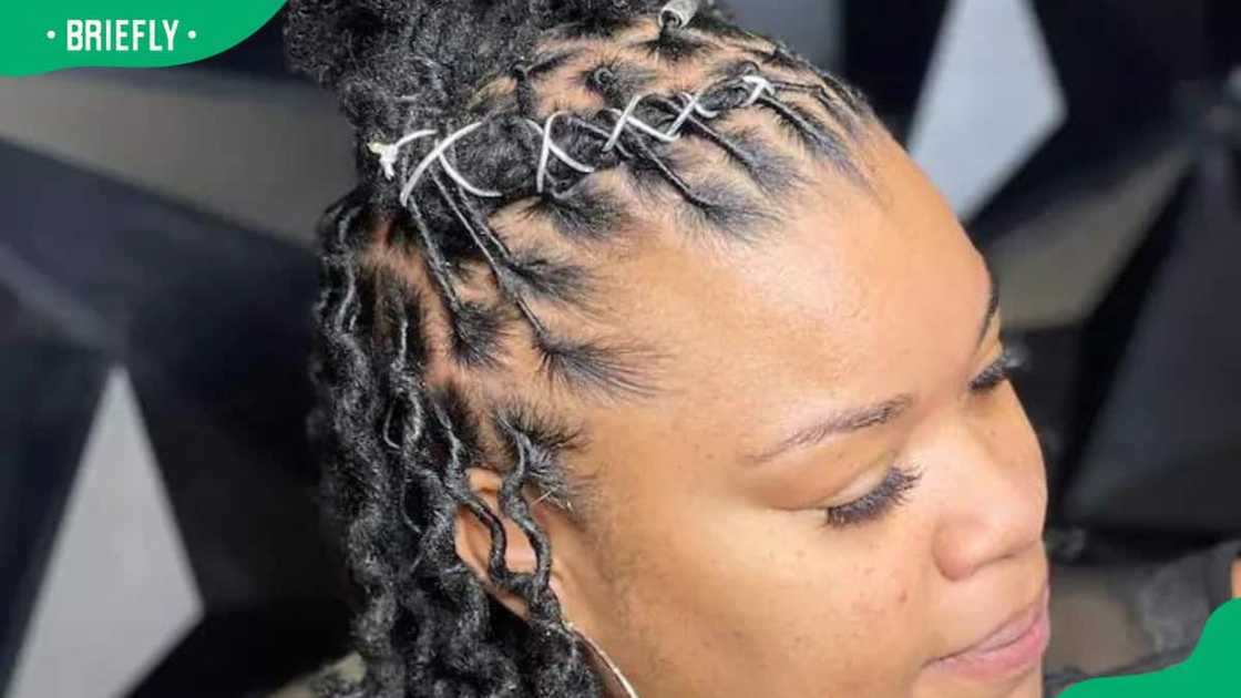 How do you tie your hair for a wedding? How do you tie your hair for a wedding?