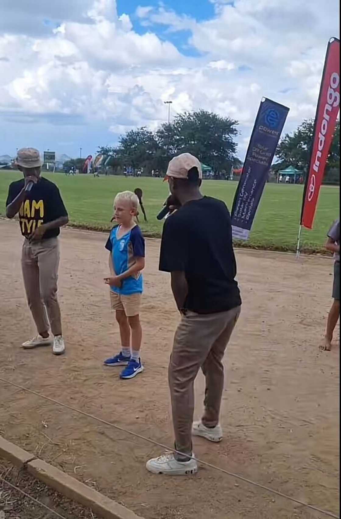 A boy wowed South Africans with his dance moves in a video.