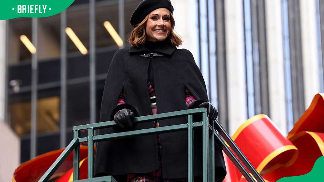 Nikki DeLoach during the 2025 Macy's Thanksgiving Day Parade in New York City Nikki DeLoach during the 2025 Macy's Thanksgiving Day Parade in New York City