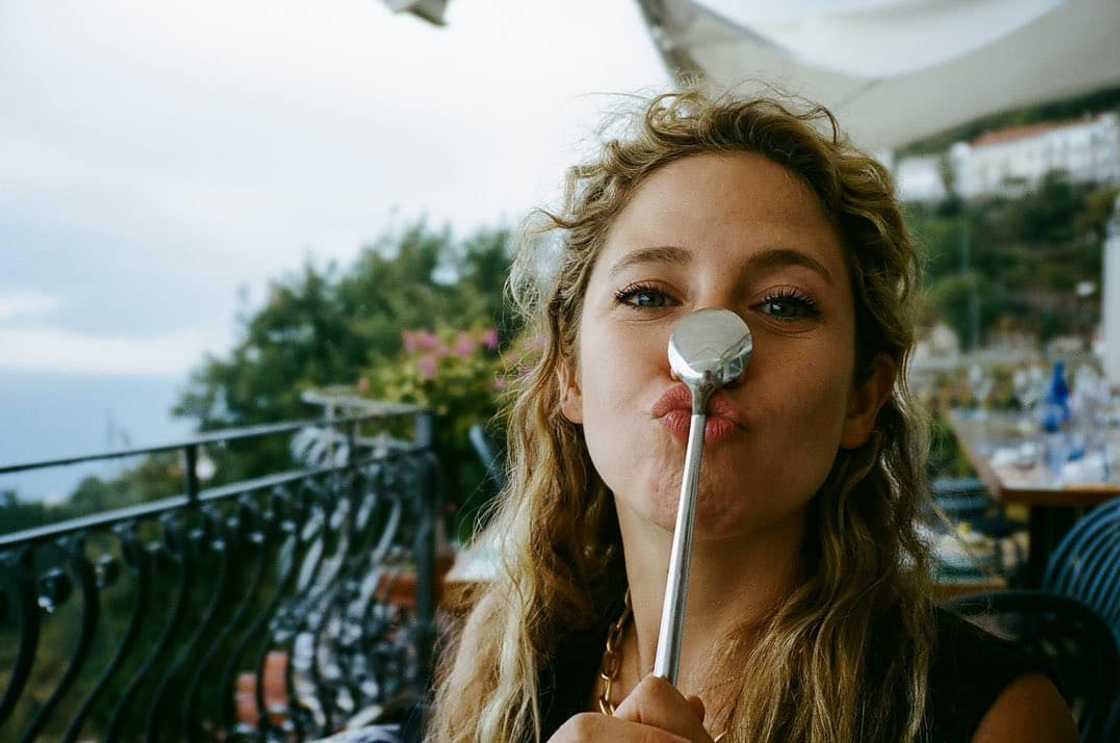 Rachel DeLoache Williams Rachel DeLoache Williams