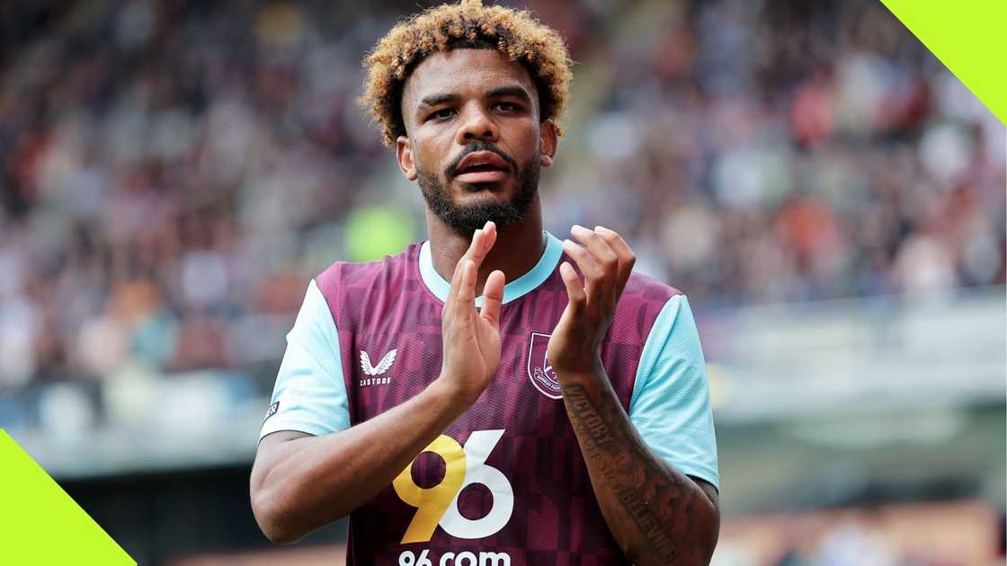 Lyle Foster acknowledges the fans during the Sky Bet Championship match between Burnley and Cardiff City on August 17, 2024, in England. Photo: Matt McNulty. Lyle Foster acknowledges the fans during the Sky Bet Championship match between Burnley and Cardiff City on August 17, 2024, in England. Photo: Matt McNulty.