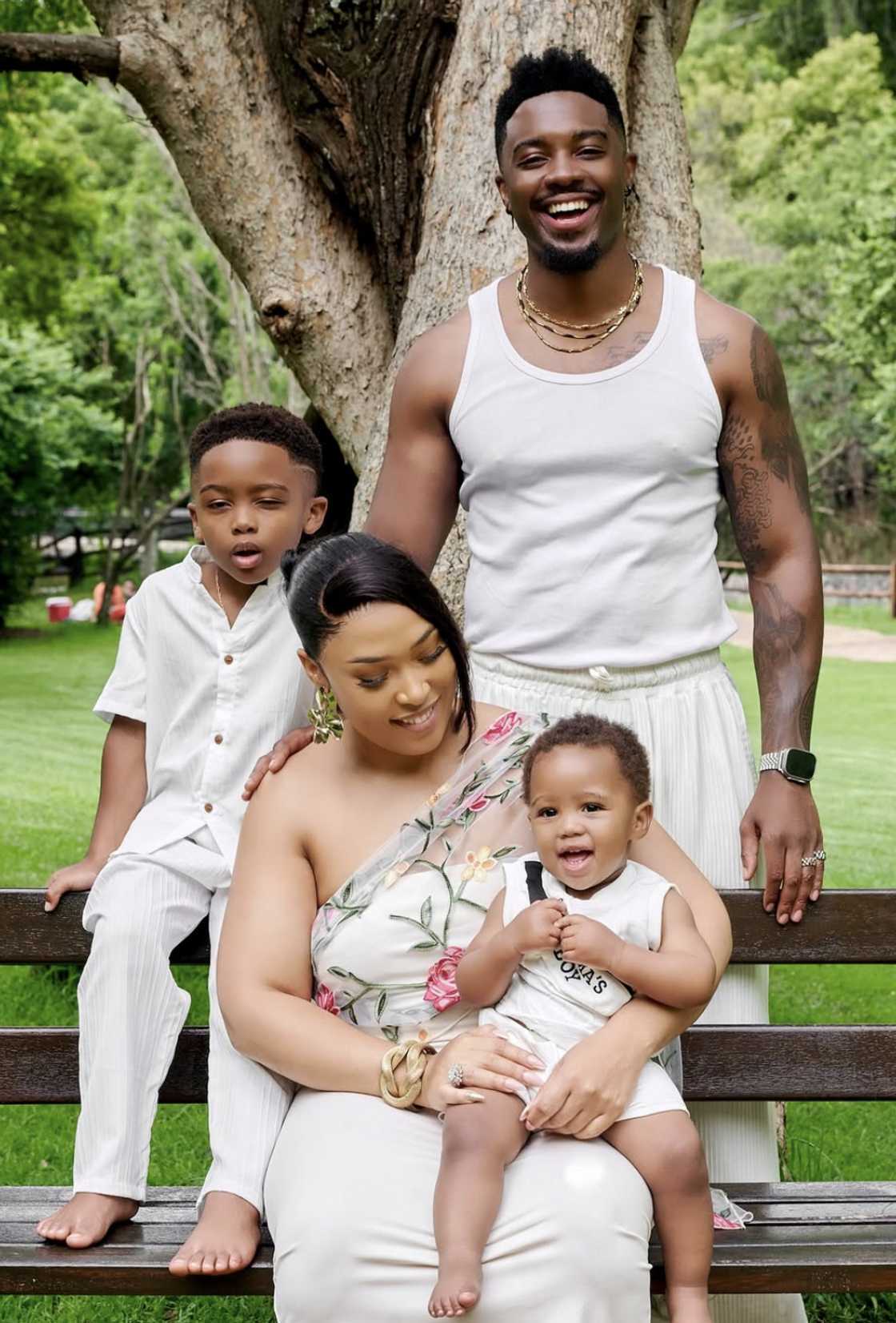 Tino Chinyani and Simphiwe have two sons. Tino Chinyani and Simphiwe have two sons.