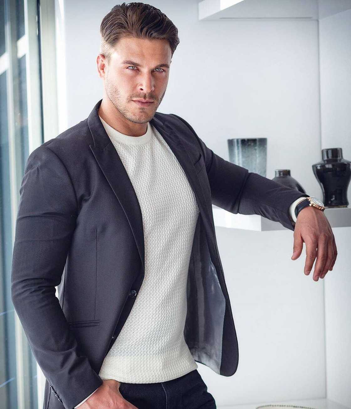 15 hot and hunky South African celebrities you should follow on Instagram 15 hot and hunky South African celebrities you should follow on Instagram