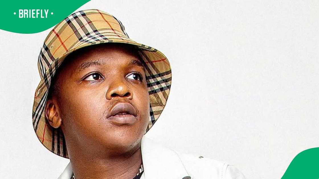 Dlala Thukzin helps KZN flood victims Dlala Thukzin helps KZN flood victims