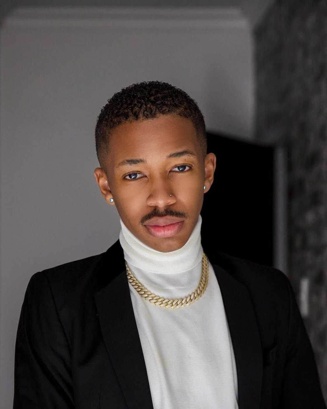 Lasizwe reflected on losing his mother. Lasizwe reflected on losing his mother.
