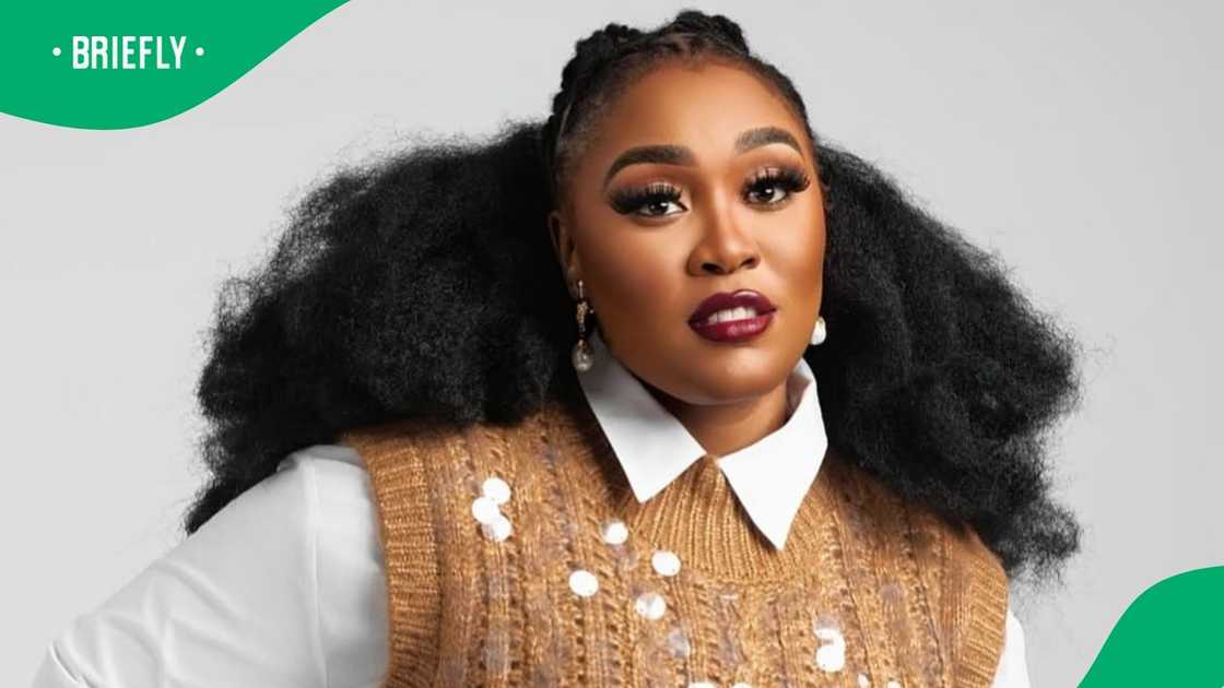Lady Zamar serves legs in yellow outfit Lady Zamar serves legs in yellow outfit