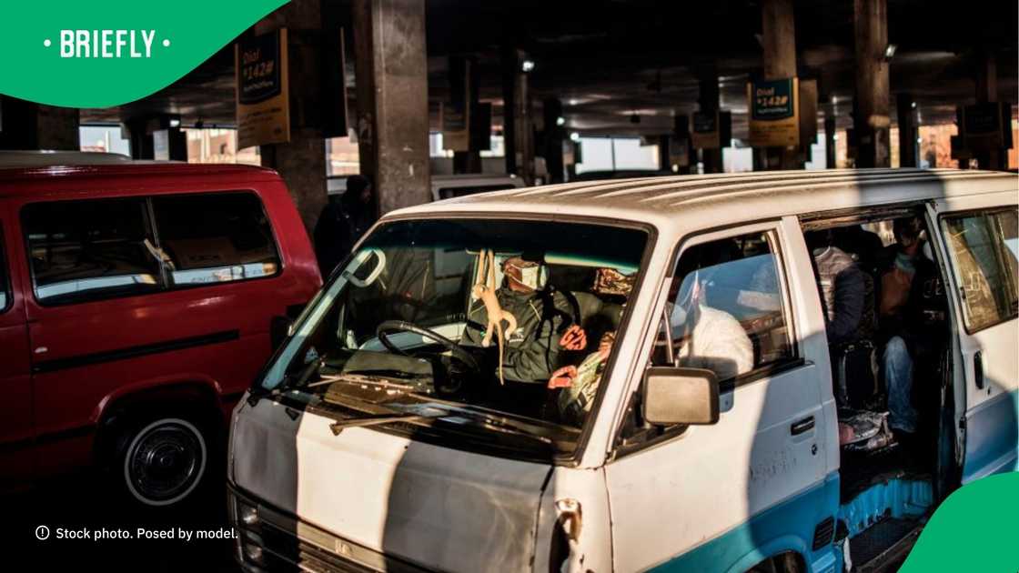 Taxi drivers shop for sanitary pads Taxi drivers shop for sanitary pads