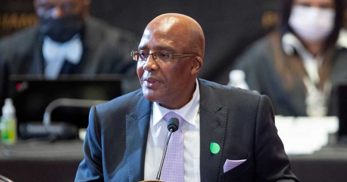 Minister of Home Affairs Dr Aaron Motsoaledi addressing the National Assembly Minister of Home Affairs Dr Aaron Motsoaledi addressing the National Assembly