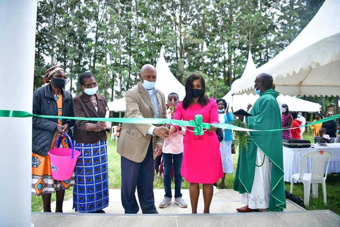 Eldoret female engineer gifts parents luxurious house as appreciation for good upbringing Eldoret female engineer gifts parents luxurious house as appreciation for good upbringing