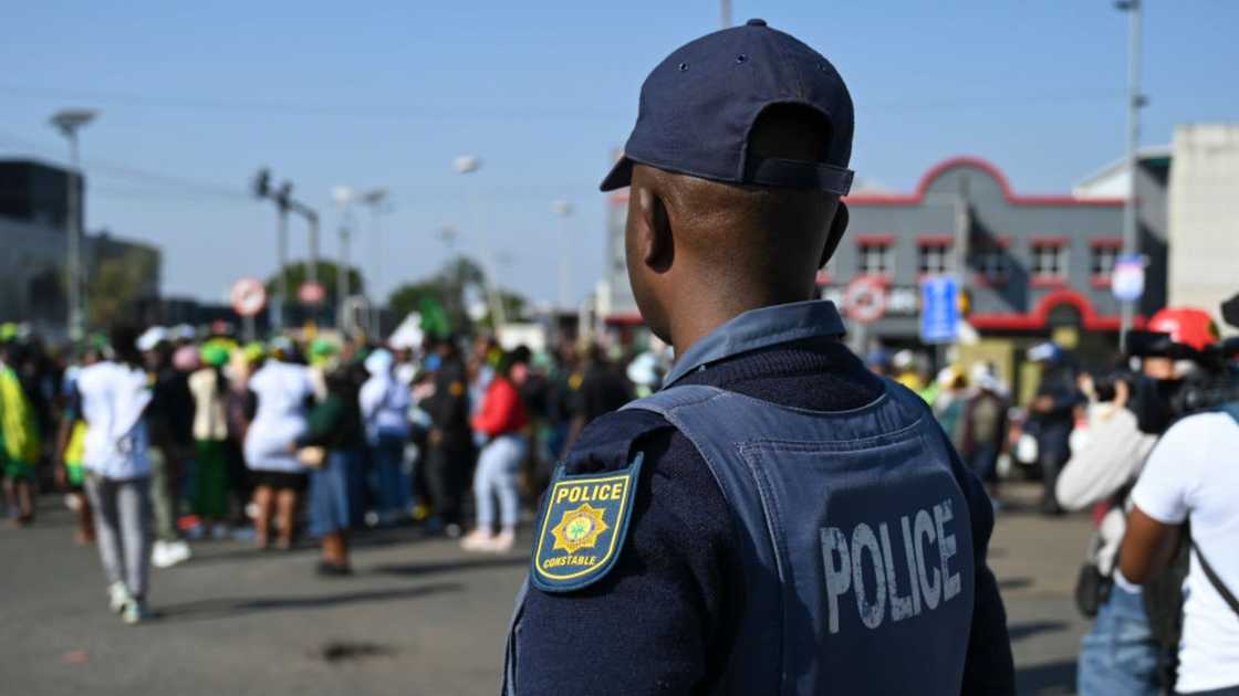 SAPS uniform in new pillow causes a stir