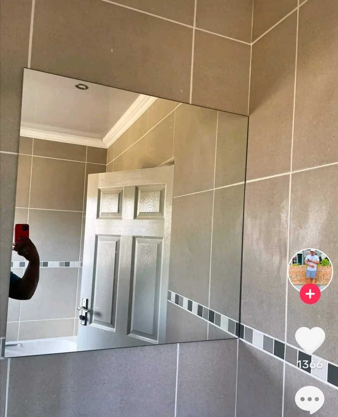 The Proud homeowner took a pic of his beautiful bathroom. The Proud homeowner took a pic of his beautiful bathroom.
