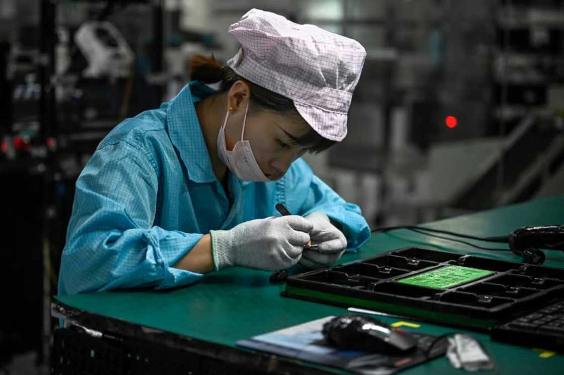 Economists have widely predicted that China will fail to meet its 5.5 percent GDP growth target, blaming record youth unemployment, ballooning developer debt and manufacturing disruptions from frequent Covid lockdowns Economists have widely predicted that China will fail to meet its 5.5 percent GDP growth target, blaming record youth unemployment, ballooning developer debt and manufacturing disruptions from frequent Covid lockdowns