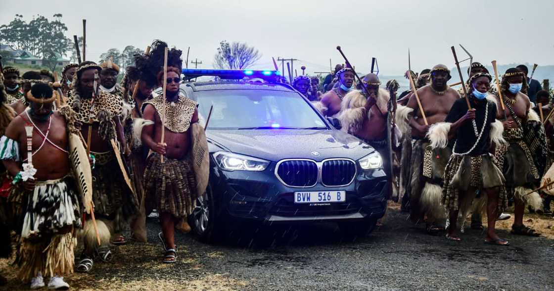 Zulu Royal Household Caught in Battle Over Who Succeeds the Late King Zulu Royal Household Caught in Battle Over Who Succeeds the Late King