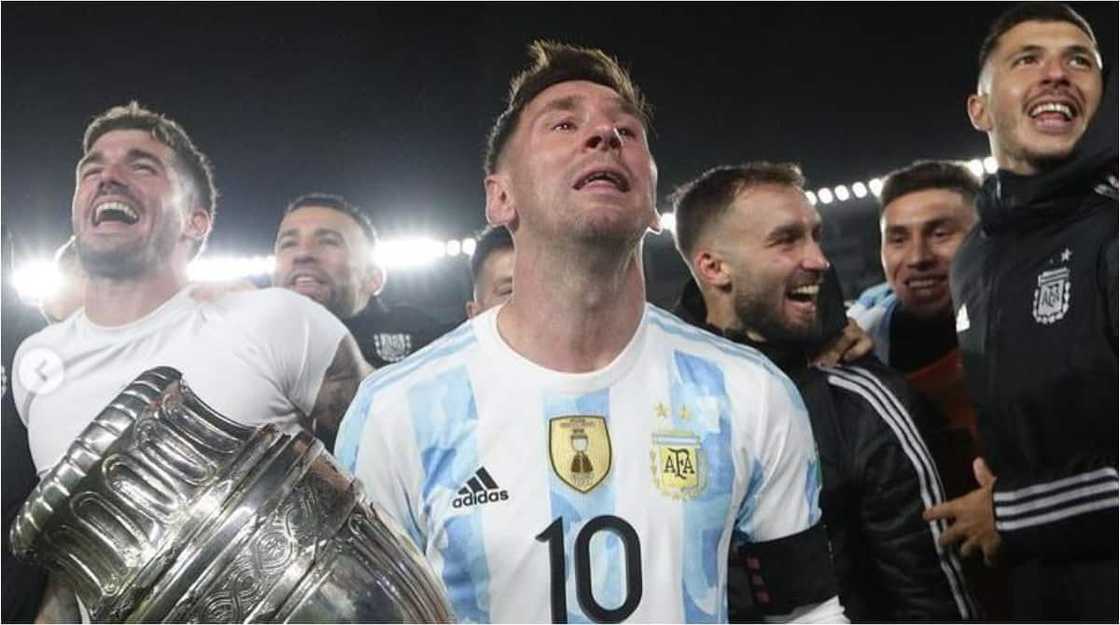 Emotions As Messi Breaks Down in Tears While Celebrating Copa America Title in Front of Argentinean People Emotions As Messi Breaks Down in Tears While Celebrating Copa America Title in Front of Argentinean People