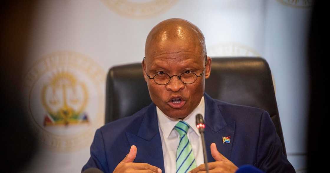 Mogoeng Mogoeng facing formal complaint over Covid-19 vaccine prayer Mogoeng Mogoeng facing formal complaint over Covid-19 vaccine prayer