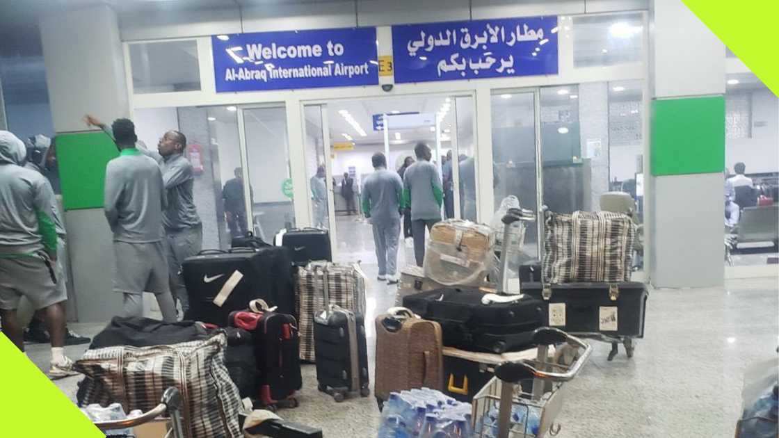 Super Eagles spent about 16 hours under hostage at Al Abraq International Airport in Libya. Super Eagles spent about 16 hours under hostage at Al Abraq International Airport in Libya.