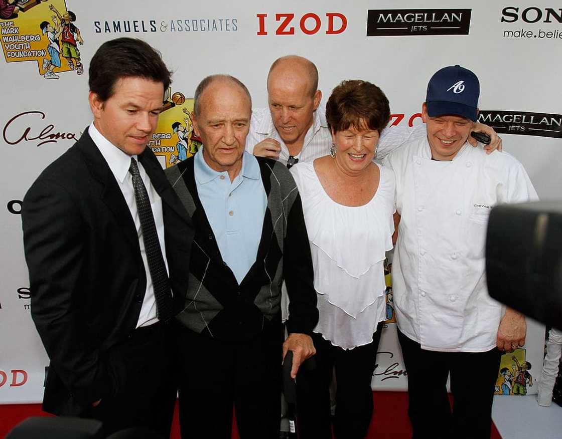 who are the nine wahlberg siblings? who are the nine wahlberg siblings?