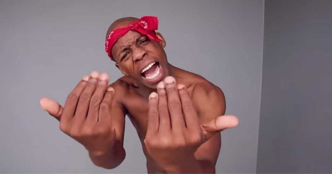 Big Xhosa reprimands fans who insist he should’ve been nominated for a SAMA