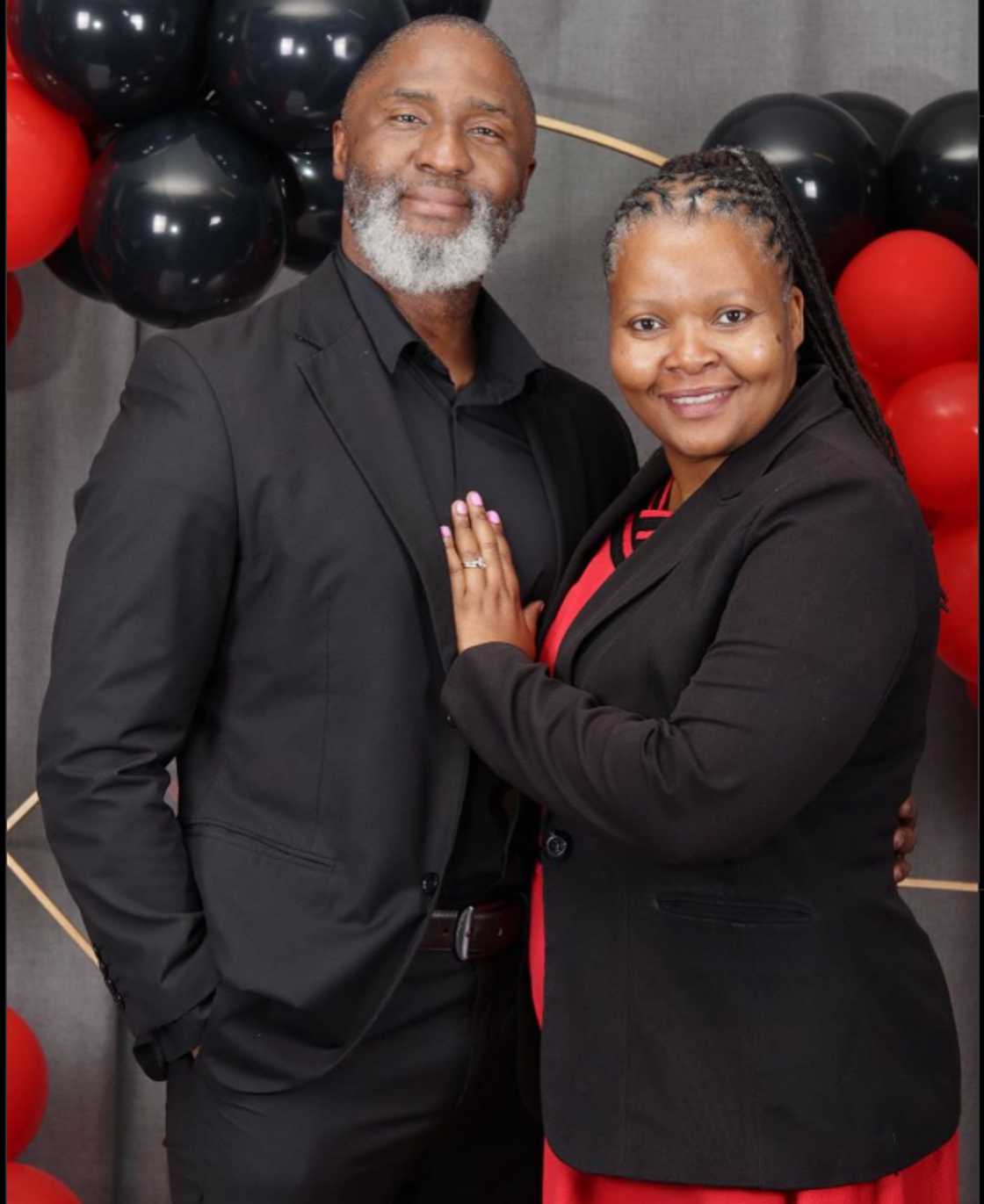 Muzi and wife celebrated their 18th wedding anniversary.