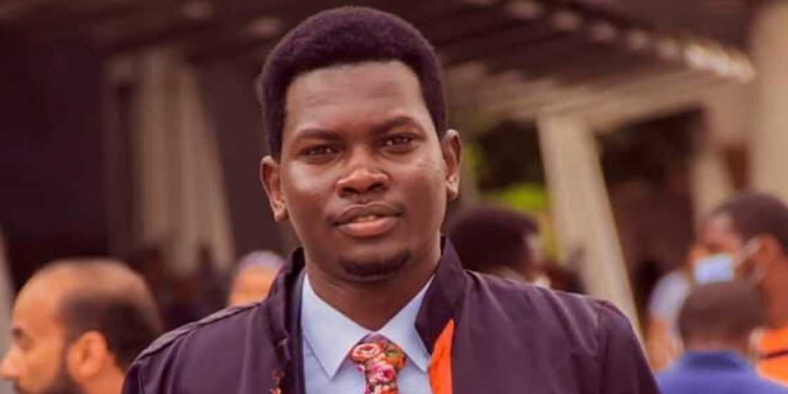 "Happy for You": The Net Reacts to Soldier Who Went on to Graduate "Happy for You": The Net Reacts to Soldier Who Went on to Graduate