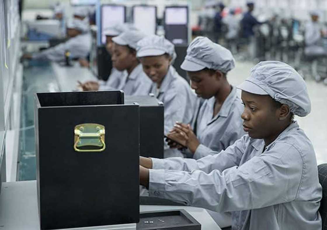 President Kagame launches smartphone factory in Rwanda President Kagame launches smartphone factory in Rwanda