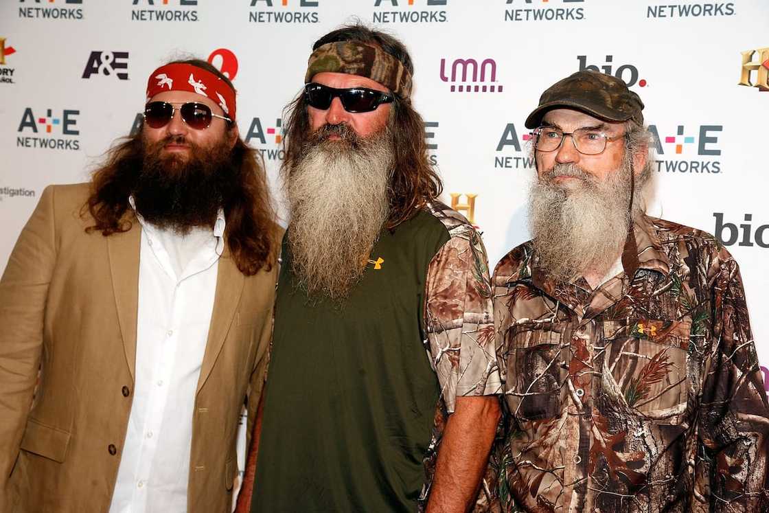 Willie, Phil, and Uncle Si (left to right) Willie, Phil, and Uncle Si (left to right)