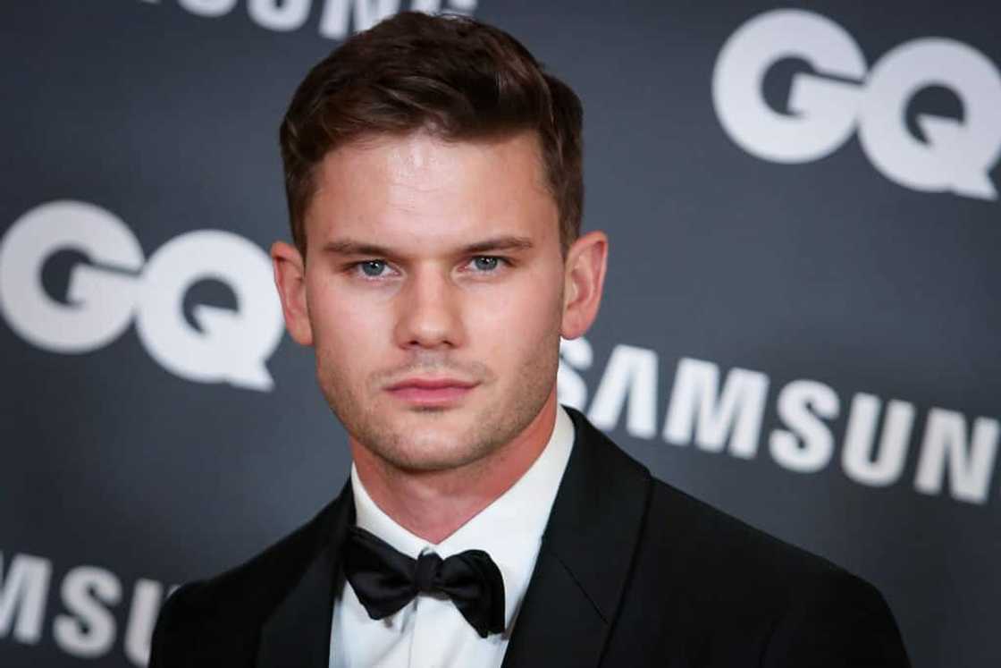 Jeremy Irvine at the 'G.Q. Men Of The Year Awards Jeremy Irvine at the 'G.Q. Men Of The Year Awards