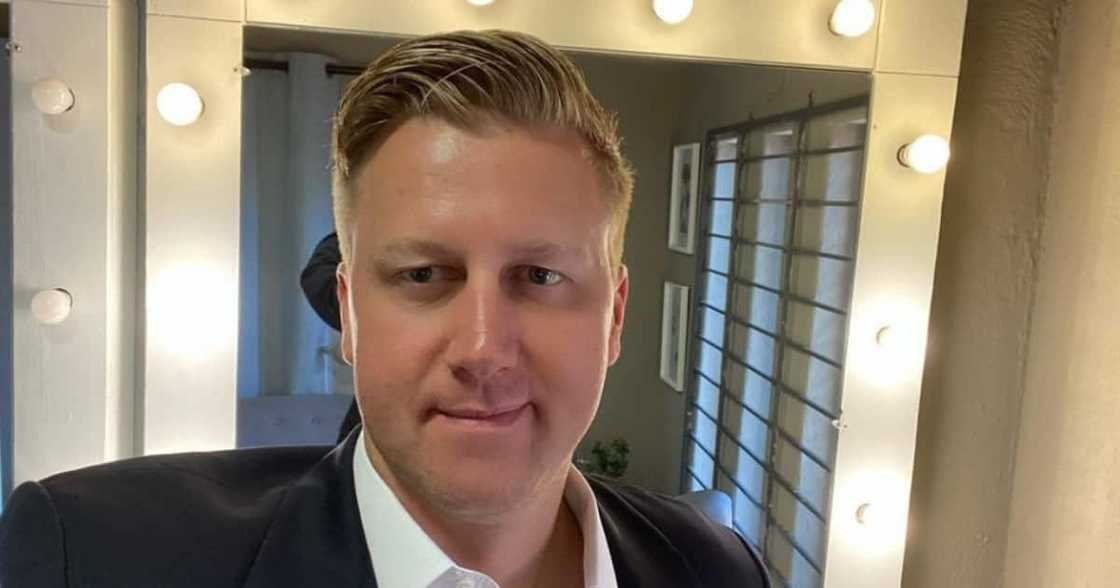 Gareth Cliff, Can of worms, Segment, Online radio, Mudzuli Rakhivhane, John Steenhuisen, One Movement SA, Democratic Alliance, Debate, Election posters, Phoenix, Racism, Racist, Idols SA Gareth Cliff, Can of worms, Segment, Online radio, Mudzuli Rakhivhane, John Steenhuisen, One Movement SA, Democratic Alliance, Debate, Election posters, Phoenix, Racism, Racist, Idols SA