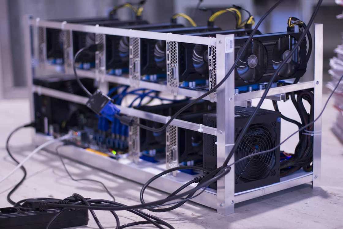 Bitcoin mining hardware