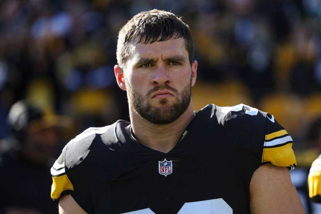 TJ during a Steelers game against the Green Bay Packers