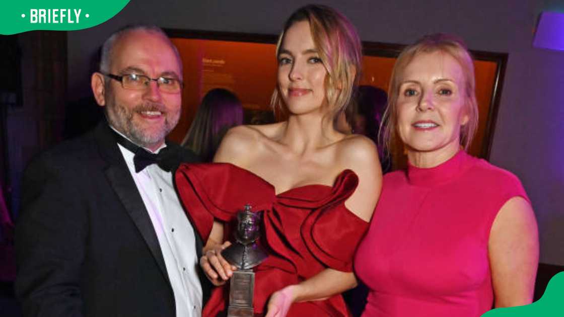 Jodie Comer (C) with her parents James Comer and Donna Comer Jodie Comer (C) with her parents James Comer and Donna Comer