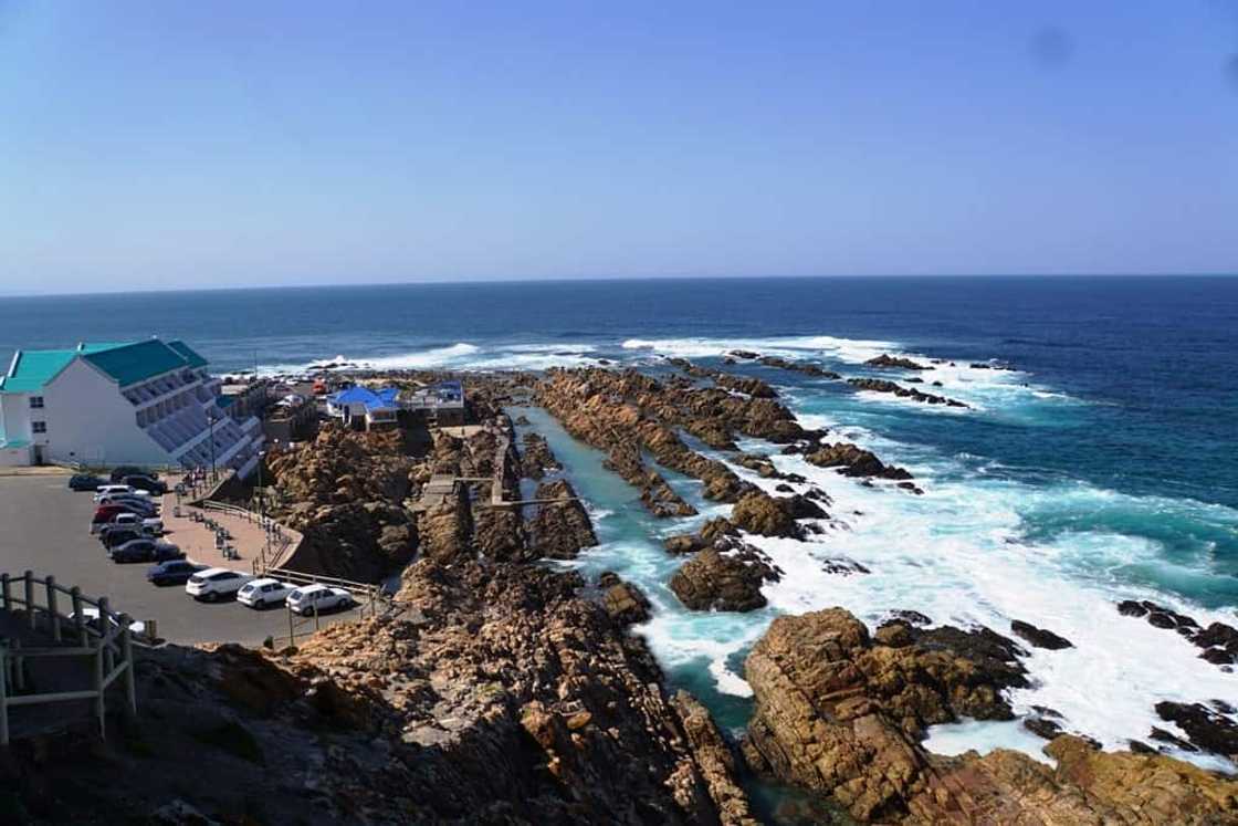 List of cities in South Africa with the best sights and activities: top 15 list List of cities in South Africa with the best sights and activities: top 15 list