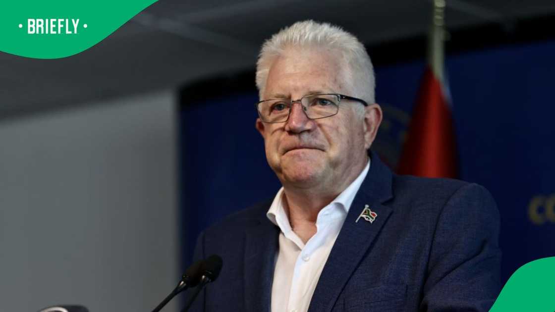 Western Cape Premier Alan Winde has condemned attacks on foreign nationals after a Mossel Bay protest turned violent