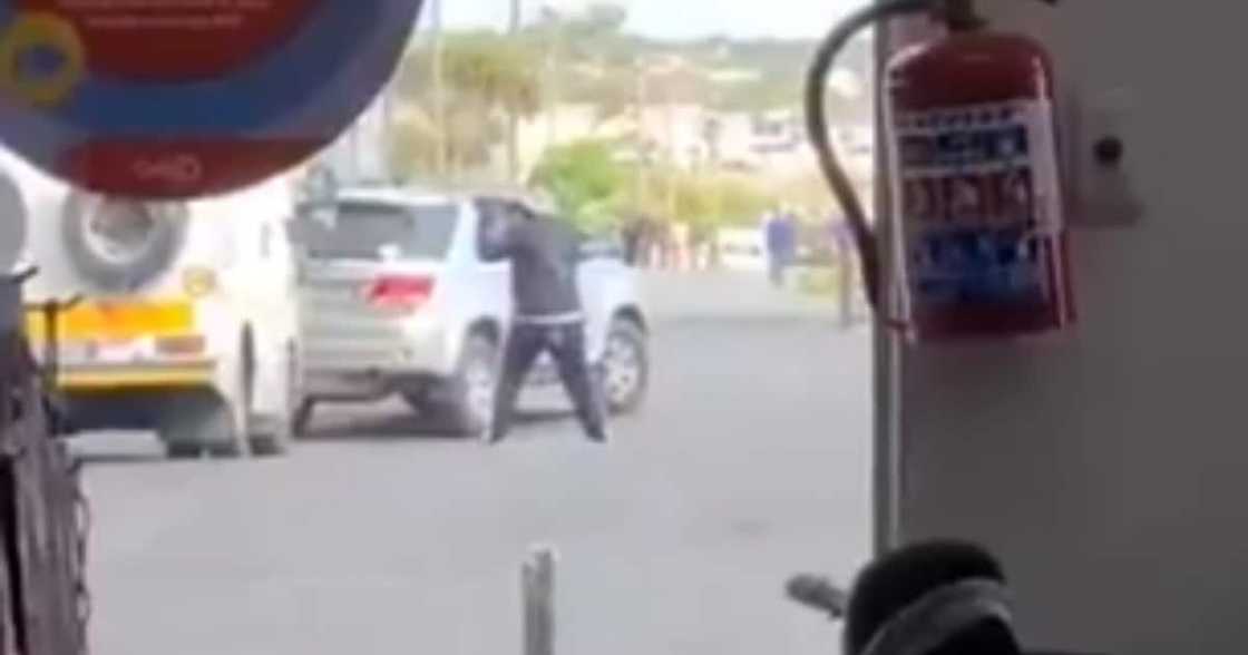 Cape Cops Close in on Armed Thugs Who Robbed Cash in Transit Vehicle Cape Cops Close in on Armed Thugs Who Robbed Cash in Transit Vehicle