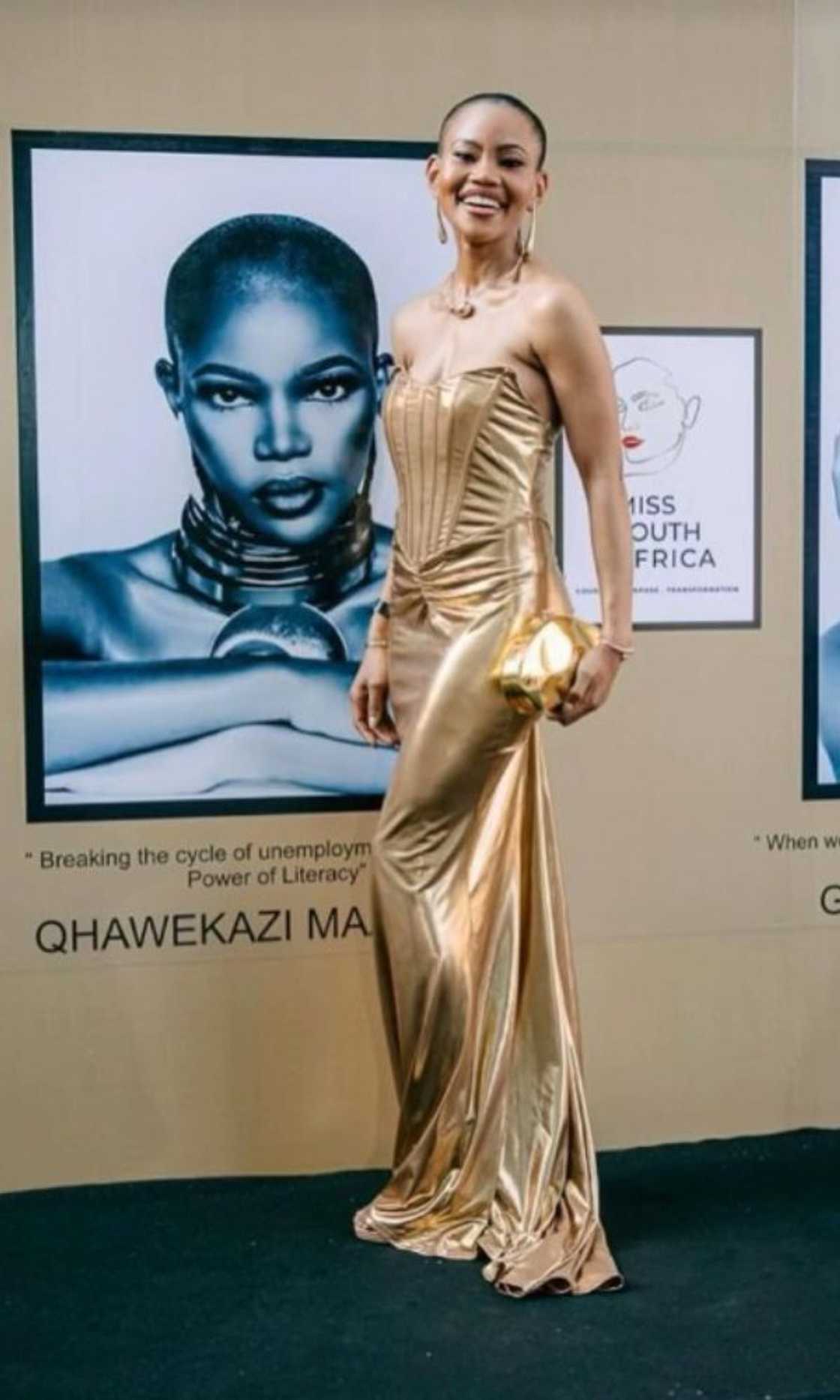Homba Mazaleni supported her sister Qhawekazi Mazaleni for Miss SA Homba Mazaleni supported her sister Qhawekazi Mazaleni for Miss SA