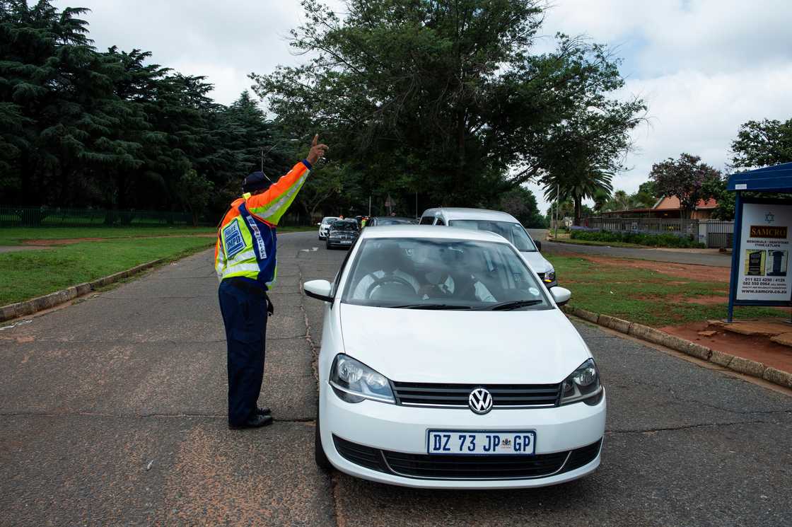 JMPD officers are accused of accepting bribes from members of the public