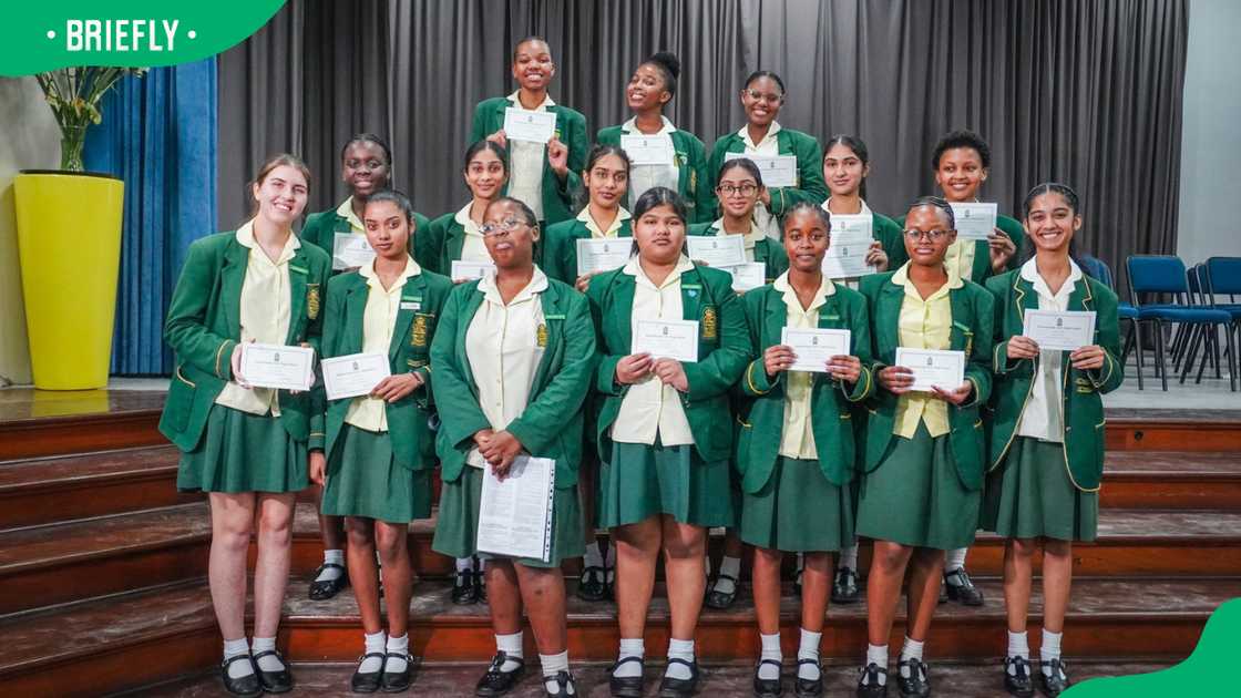 Queensburgh Girls High School Queensburgh Girls High School