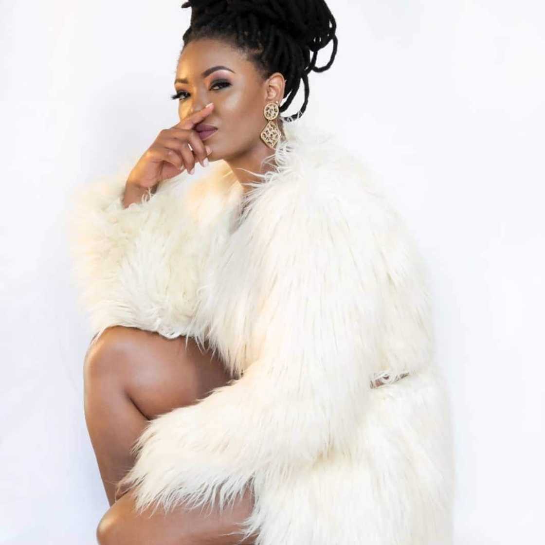Lihle Dhlomo Lihle Dhlomo