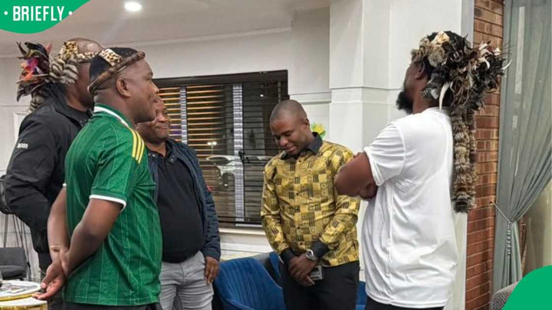 Ngizwe Mchunu and Nkosikhona Ndabandaba met Ngizwe Mchunu and Nkosikhona Ndabandaba met
